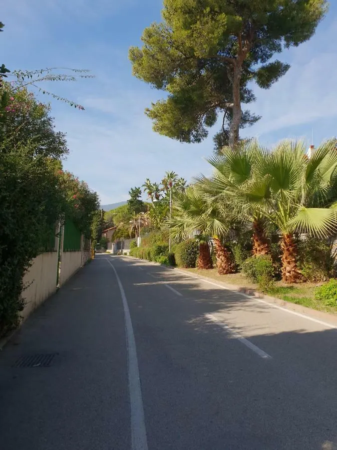 Casa Dell Amore 3 Sanremo 0*,  Italy